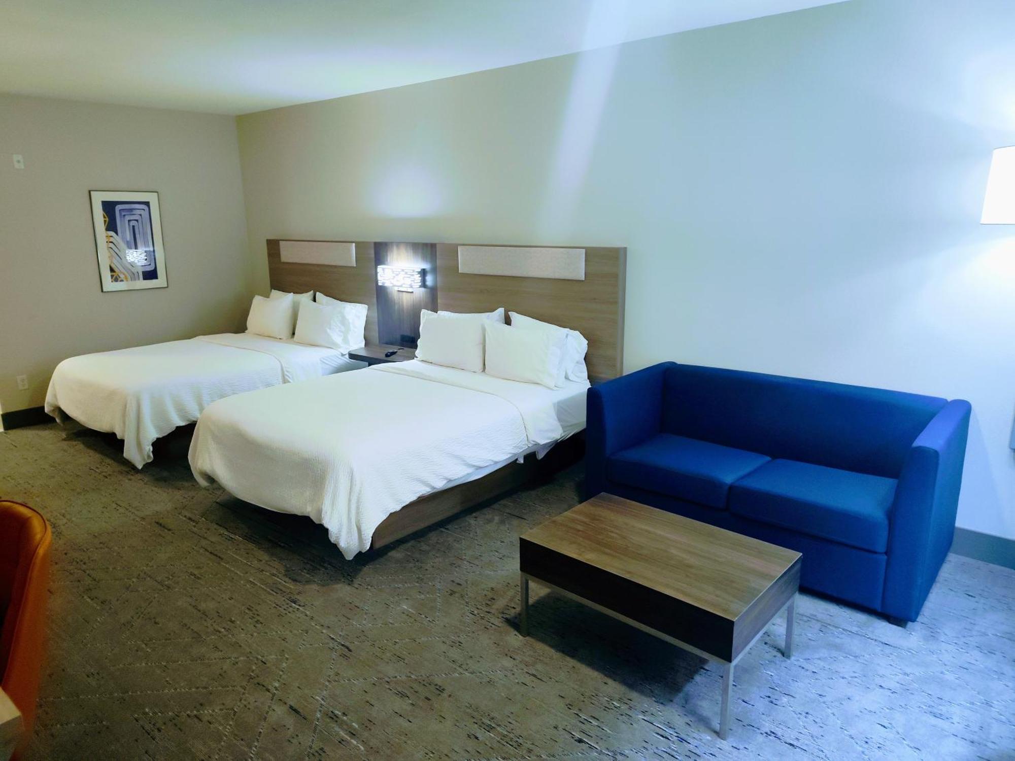 Holiday Inn Express Kenedy By Ihg Zewnętrze zdjęcie