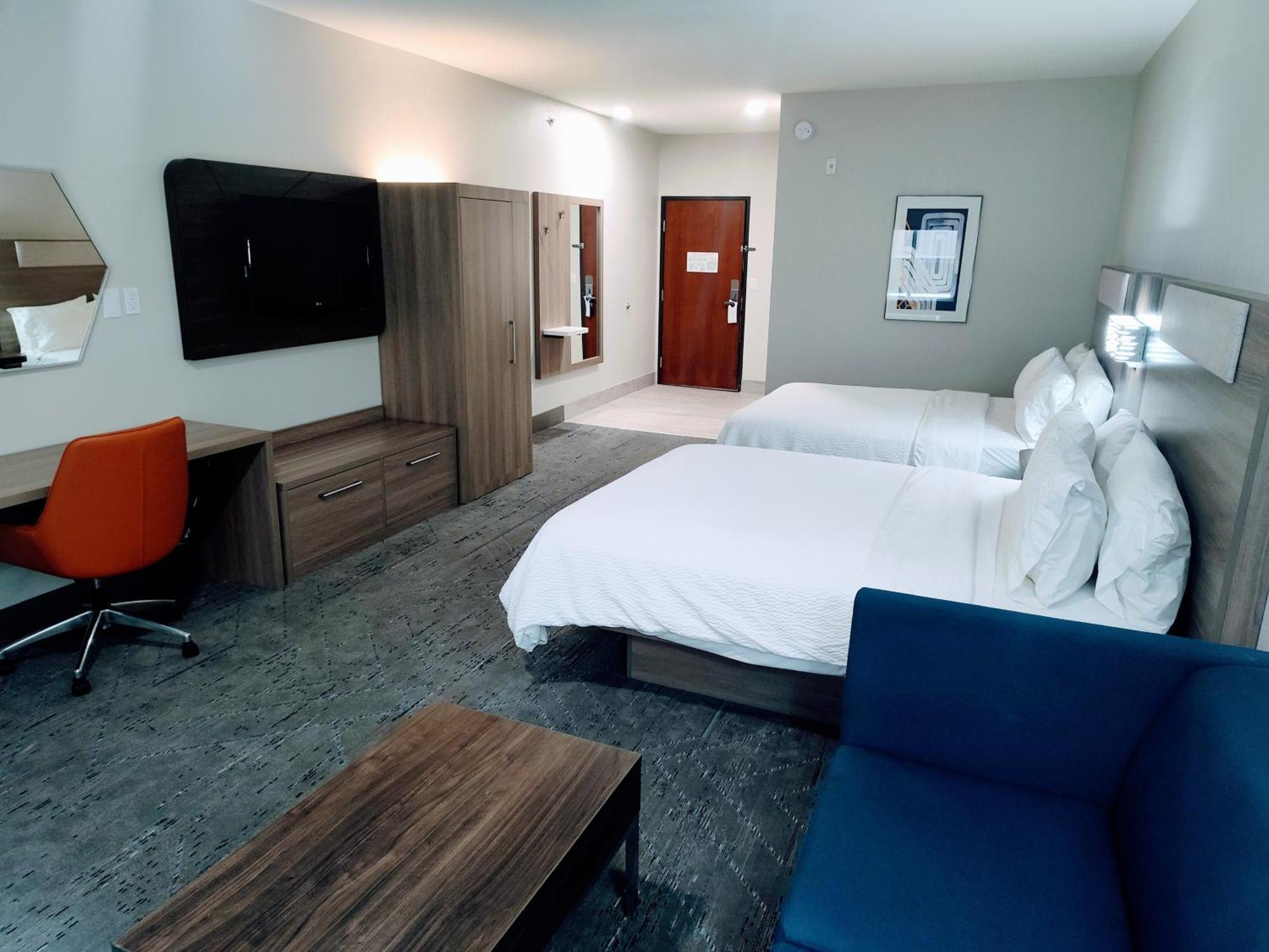 Holiday Inn Express Kenedy By Ihg Zewnętrze zdjęcie
